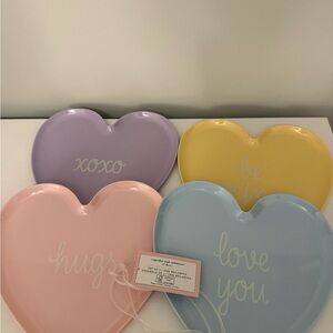 NEW Cupcakes & Cashmere Heart Plates set of 4